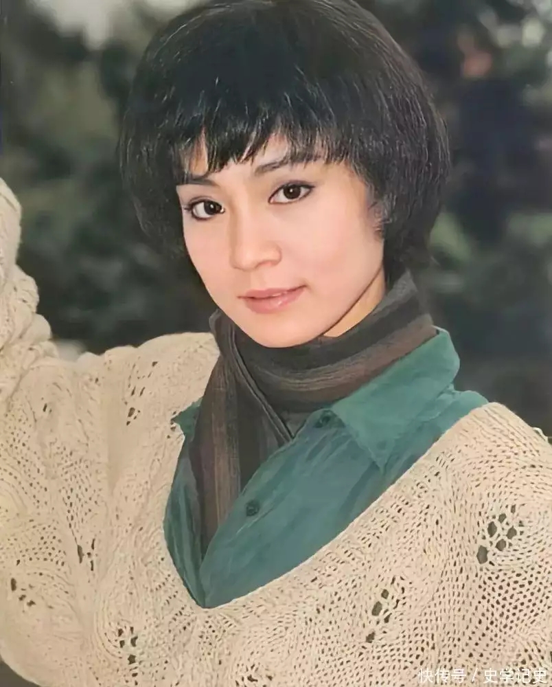 如果不是之前买房的争议,谁会想到谢娜居然是个身价几十亿的富婆?