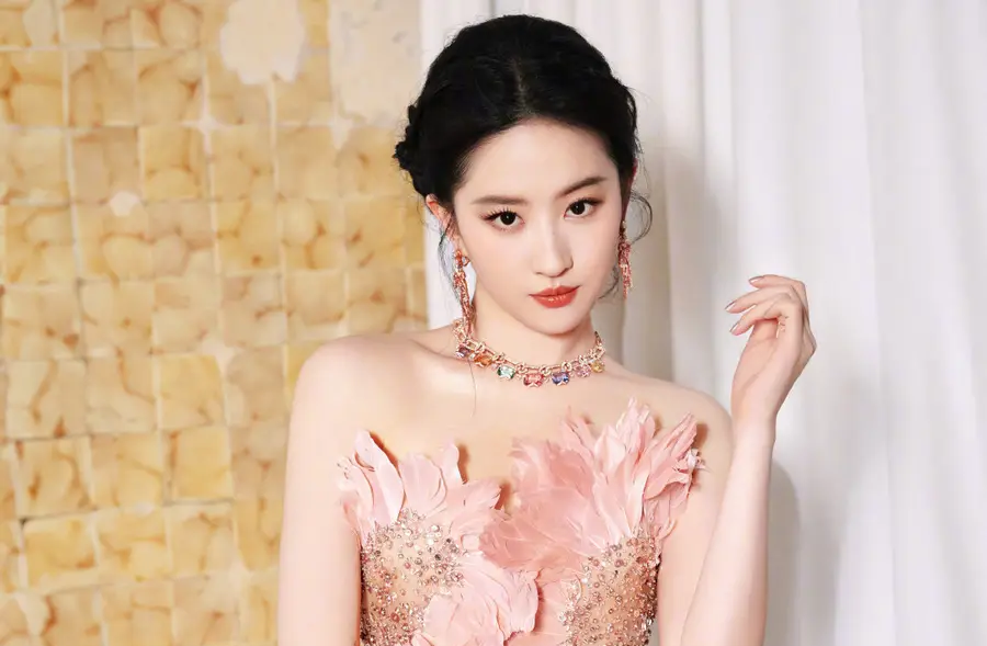 直到看完朱琳28岁到现在73岁状态 怪不得她被称为中国十大美女之一
