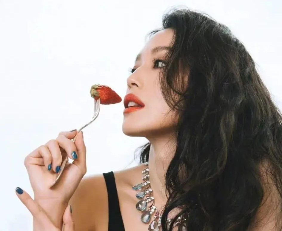 尺度大到惊人,张译李光洁蒋欣领衔,《以法之名》专查自己人!