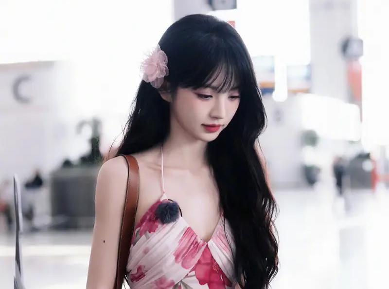 成龙新片《捕风追影》:强势回归,点燃影迷热情